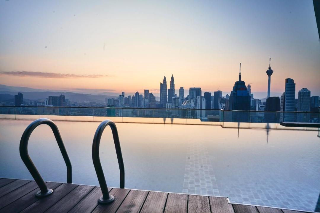 Regalia Suites Infinity Pool Kuala Lumpur Eksteriør bilde